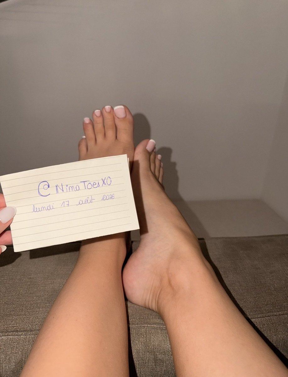 NinaToesX0's tweet photo. Si tu aimes les pieds, contacte-moi 😋🦶🏻👣💅🏻

#feetfetısh #feetworshi̇p #findom #pied #frenchy https://t.co/mds9e0gnAx