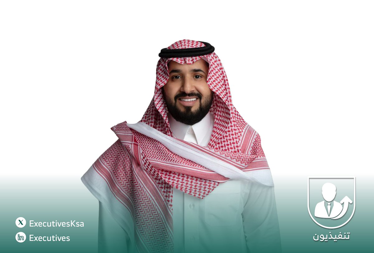 ExecutivesKsa's tweet photo. الأستاذ علي البسامي (المدير التنفيذي لقطاع النقل في مجموعة أعمال البسامي الدولية).

◉ يتمتع الأستاذ علي البسامي @alibassami بخبرة مهنية تمتد لأكثر من 20 عامًا في قطاع النقل والخدمات اللوجستية، اكتسب خلالها مسيرة متدرجة ومتكاملة جمعت بين الخبرة التشغيلية العميقة والقيادة التنفيذية وتطوير الأعمال، مما مكّنه من فهم شامل لتحديات القطاع وفرصه على المستويين المحلي والإقليمي.

◉ شغل الأستاذ علي البسامي خلال مسيرته عدداً من المناصب القيادية داخل مجموعة أعمال البسامي الدولية، حيث تنقّل بين الإدارة الإقليمية وقيادة المبيعات والتسويق، إضافة إلى تقديم الاستشارات في مجالات النقل والخدمات اللوجستية. وقد أسهمت هذه التجارب في صقل مهاراته الإدارية وتعزيز قدرته على بناء استراتيجيات تشغيلية فعّالة، وصولاً إلى منصبه الحالي المدير التنفيذي لقطاع النقل في مجموعة أعمال البسامي الدولية.

◉ كما خاض الأستاذ علي البسامي تجربة ريادية بارزة من خلال تأسيسه وقيادته لشركة Special Transporter بصفته المدير التنفيذي، حيث عمل على تطوير نموذج عمل تشغيلي ��تكامل، وتعزيز كفاءة الخدمات المقدمة، مما أضاف إلى خبرته بُعداً عملياً في تأسيس وإدارة الشركات الناشئة في قطاع النقل.

◉ على الصعيد المهني العام، يشارك الأستاذ علي البسامي كعضو في لجنة النقل في غرفة الرياض، حيث يساهم في مناقشة المبادرات والموضوعات الاستراتيجية المرتبطة بتطوير قطاع النقل، ودعم الجهود الرامية إلى تحسين بيئة الأعمال وتعزيز كفاءة القطاع اللوجستي في المملكة.

◉ يحمل الأستاذ علي البسامي درجة البكالوريوس في إدارة الأعمال، والتي شكلت الأساس الأكاديمي لمسيرته المهنية في مجالات الإدارة والتشغيل والتخطيط الاستراتيجي.