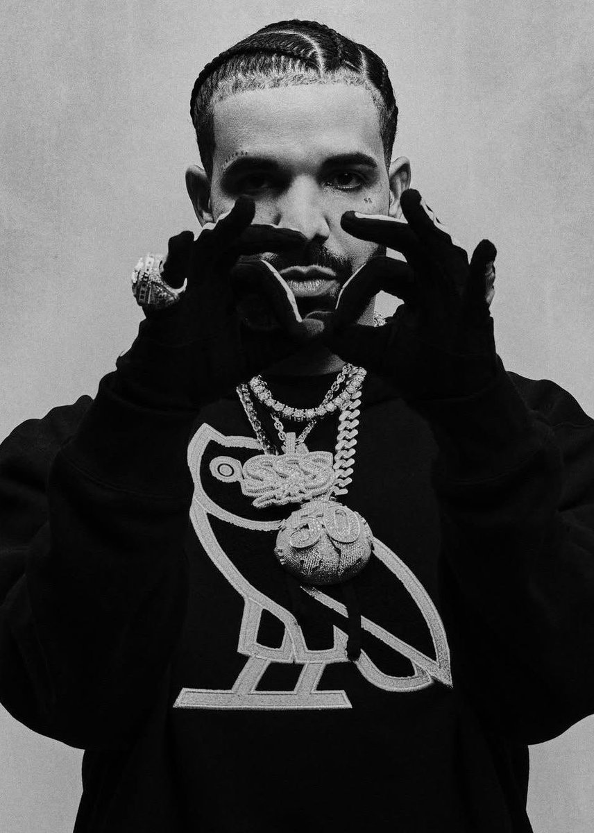 HipHopAllDay's tweet photo. Drake is currently the only artist to have songs from three different decades currently charting inside the top 100 on US Apple Music:

🏆 2000s
🏆 2010s
🏆 2020s https://t.co/dRXu0zpAYW