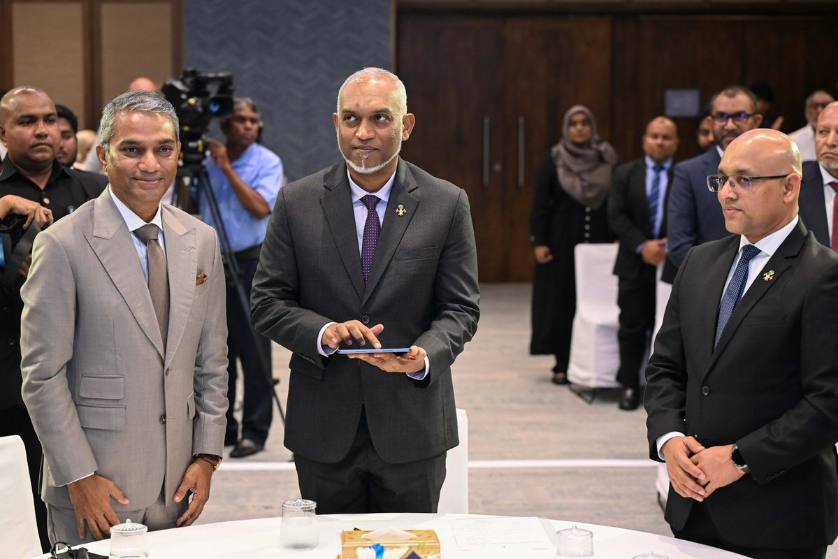 presidencymv's tweet photo. During the ceremony, President Dr @MMuizzu inaugurated the bank’s digital platforms, marking the launch of its modern banking services and expanding access to convenient and innovative financial solutions. https://t.co/WjIsxEhLM1