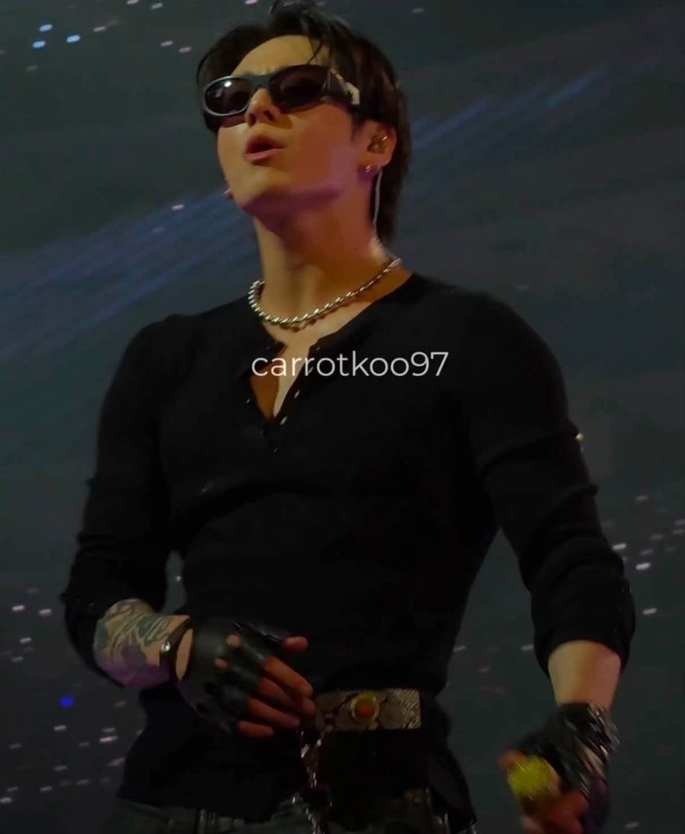 lovejkthry's tweet photo. Emm amiwis porque parece q jk tiene tetas https://t.co/2q7m0EUfFK