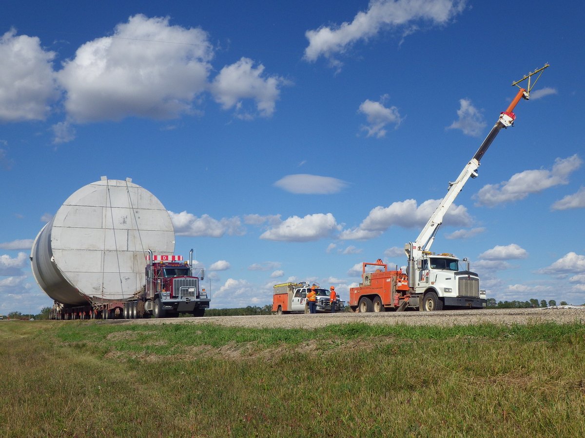 SKGovHwyHotline's tweet photo. 📏 Big load to move? Don't forget the paperwork! 

Whether you're hauling wide, tall, long or heavy loads, having the right permit helps keep your journey safe, legal and on schedule. Plan ahead and roll out ready. 🚛 
 
🔗 https://t.co/RYT4inuXeP https://t.co/WH7JpBx6gi