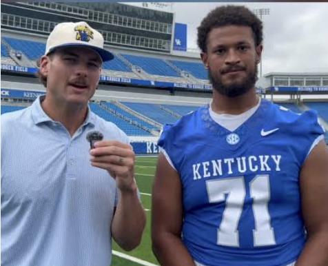 bigblueinsider1's tweet photo. Tonight: We talkin bout practice -- Will Stein &amp; others; on the passing of ex-UK asst Joe Dean, Jr.; @LBStenberg; @WHASKent Taylor; a Cardinals broadcaster takes aim at Wrigley Field; MLB legend takes up for Michael Jordan + be careful what you say to a 7-foot co-pilot. 6PM WLAP https://t.co/2K2Vr0aKIo