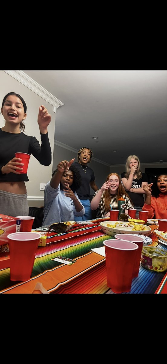 Manhattan_WBB's tweet photo. Closed out the summer at Coach @heathervulinβs house with good food, good company, and a lot to be proud of. Grateful for this group, the work they put in, and the way they showed up for each other all summer. Summer work is done. Now we build on it. π
#GoJaspers | #playGREEN π’βͺοΈ
#GoJaspers | #playGREEN π’βͺοΈ