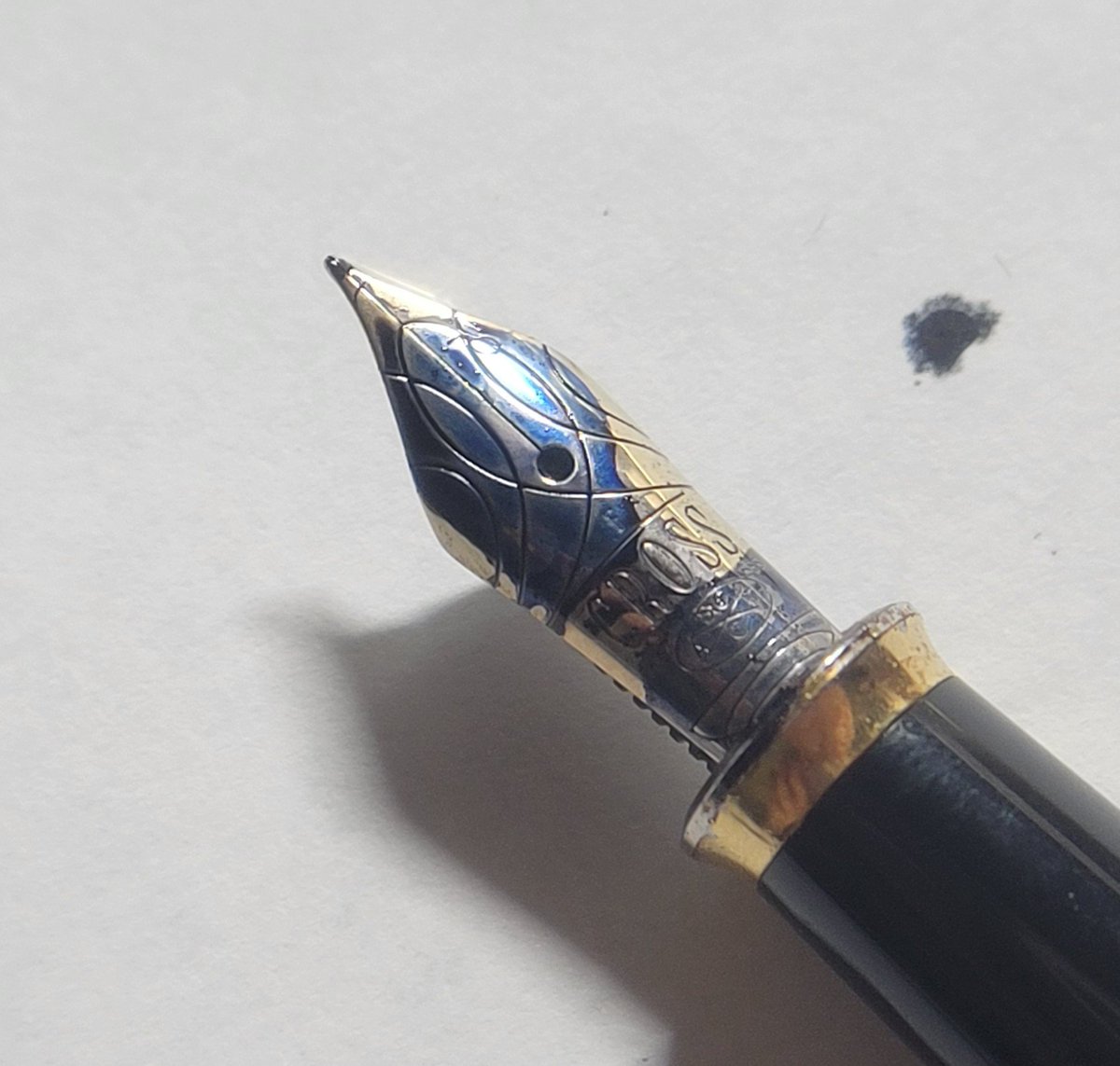 satuki_pentel's tweet photo. 最近 CROSSのタウンゼント（14kニブ）を購入して使ってるんだけど使いやすくて良い https://t.co/XgZNj3XupJ