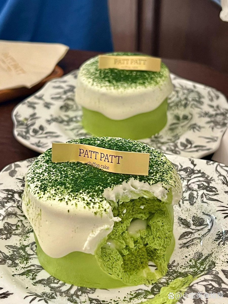 whitesea14's tweet photo. Making iced matcha latte in 2 mins! Whisk matcha powder + hot water until smooth, pour over cold oat milk + ice. Creamy, earthy, and perfect for busy mornings. https://t.co/W4LYdYwGCQ