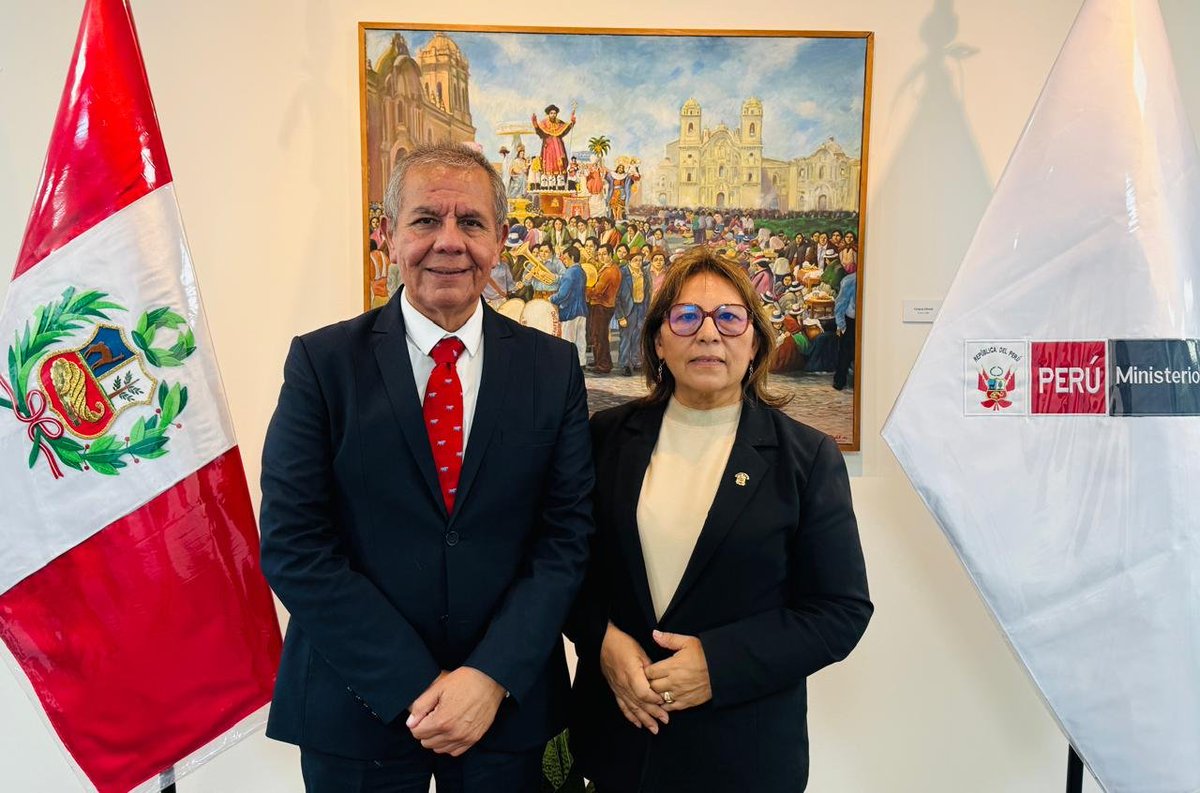 Guisellatc's tweet photo. Además, coordinamos acciones sobre el Teatro de Tacna. Su restauración integral sería el mejor regalo que el Ejecutivo podría darle a Tacna por el centenario de reincorporación. https://t.co/lMSF1RVzHw