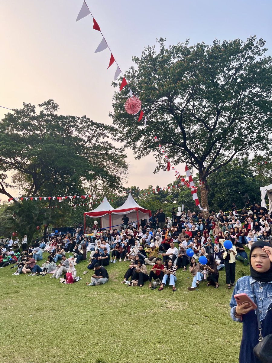 yourkoboi_'s tweet photo. fun banget today. https://t.co/vLRHc4EkWf