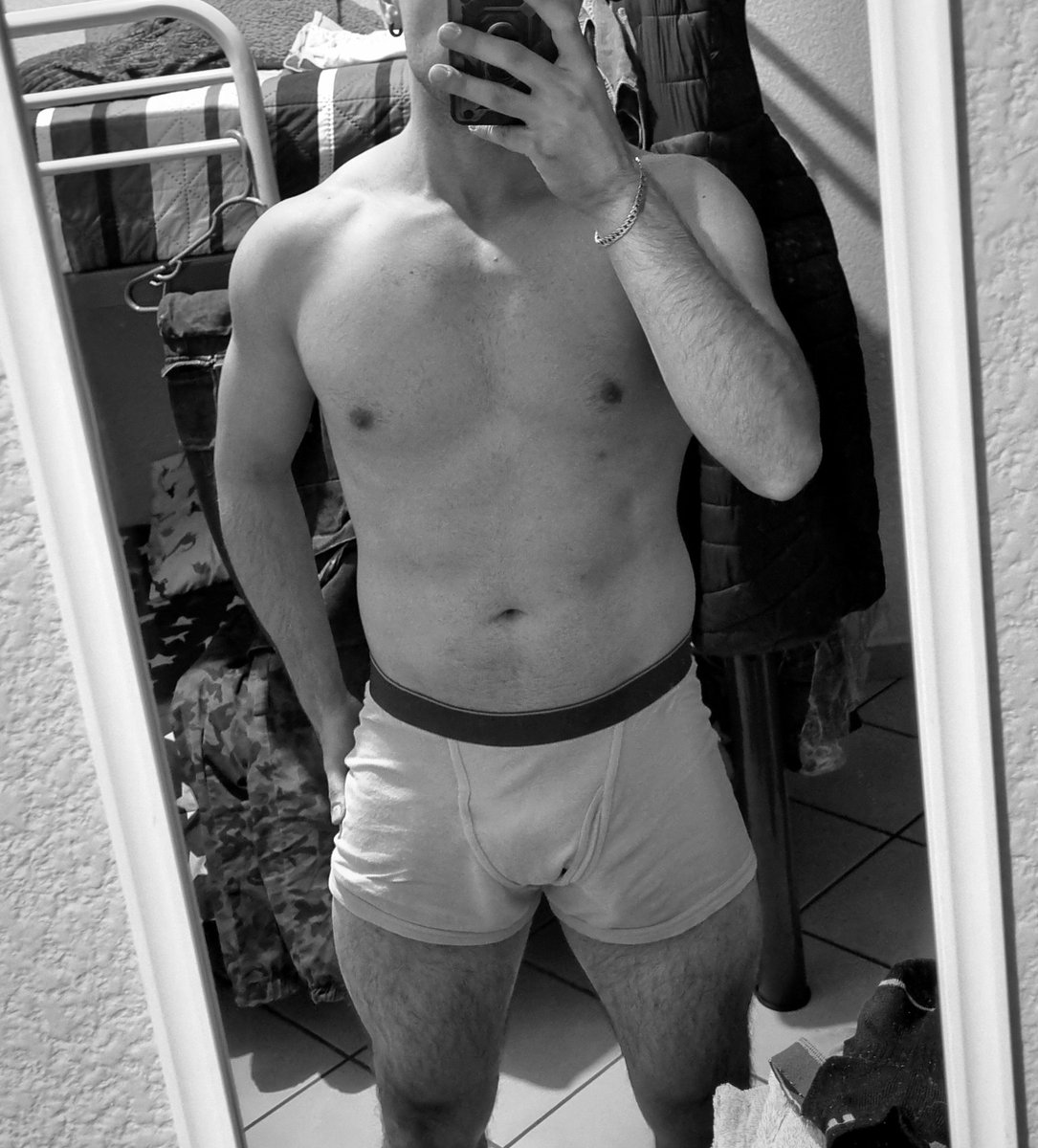 wildest_starboy's tweet photo. Ik u love daddy's bulge

#nsfw #nsfwtwt https://t.co/RCisDF8ZTd
