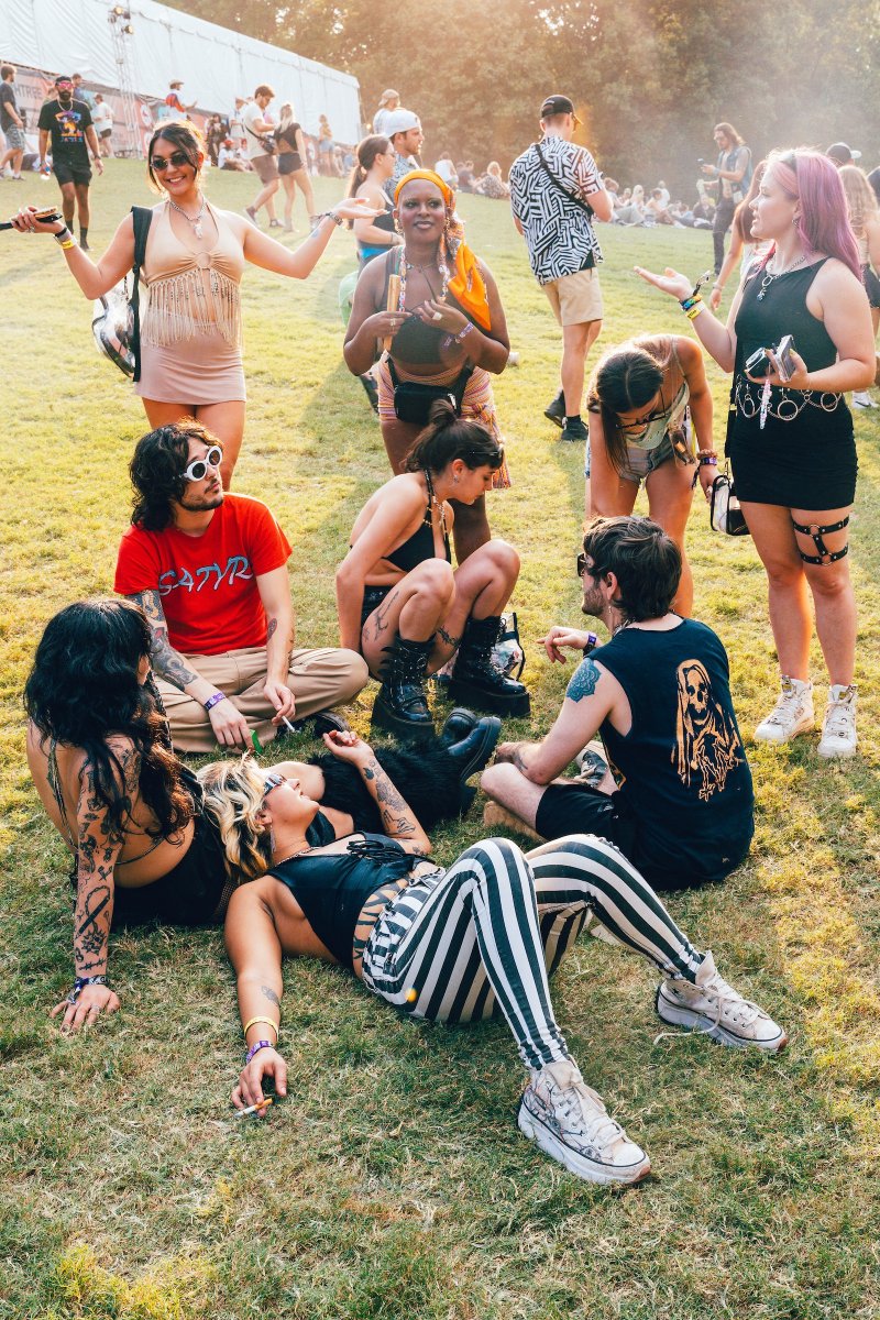 ShakyKneesFest's tweet photo. can't wait to get the crew back tg 🥹 https://t.co/sQzLwMOfRK