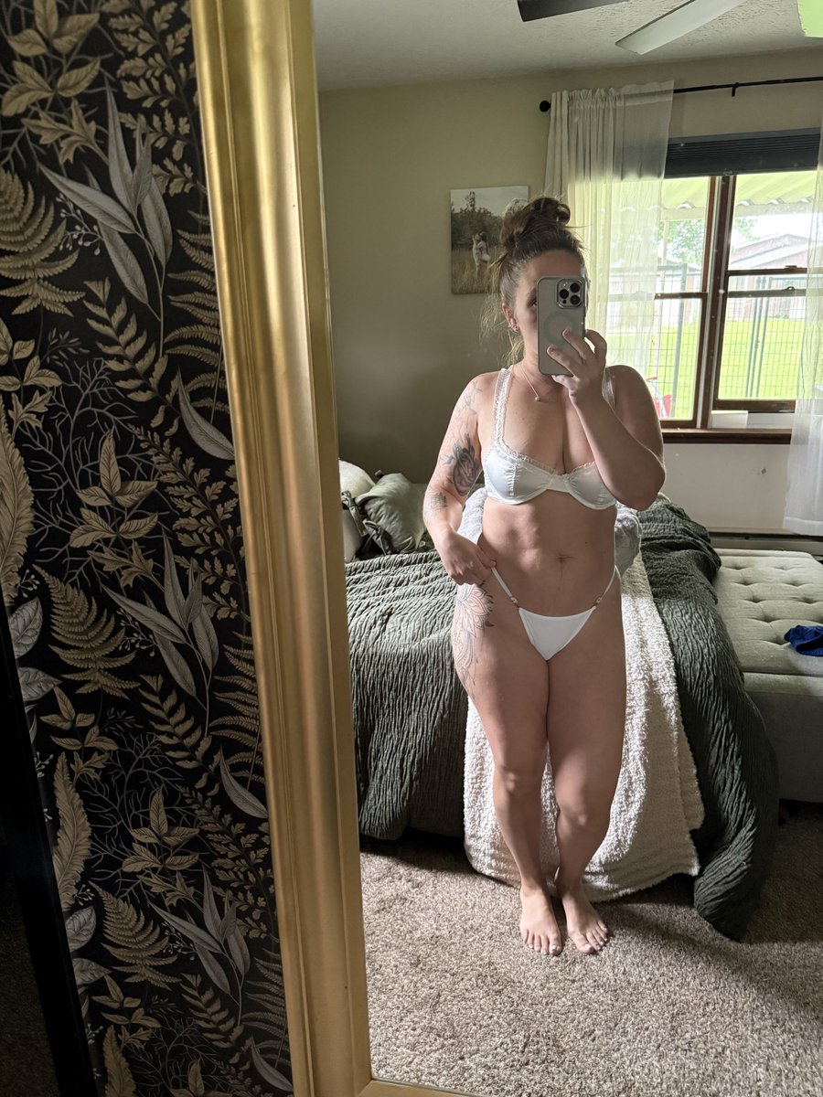 Anna42336's tweet photo. @Sendinyourpics_ @ParanormalPorn @sexxxylassy1 https://t.co/pBej16fOXM
