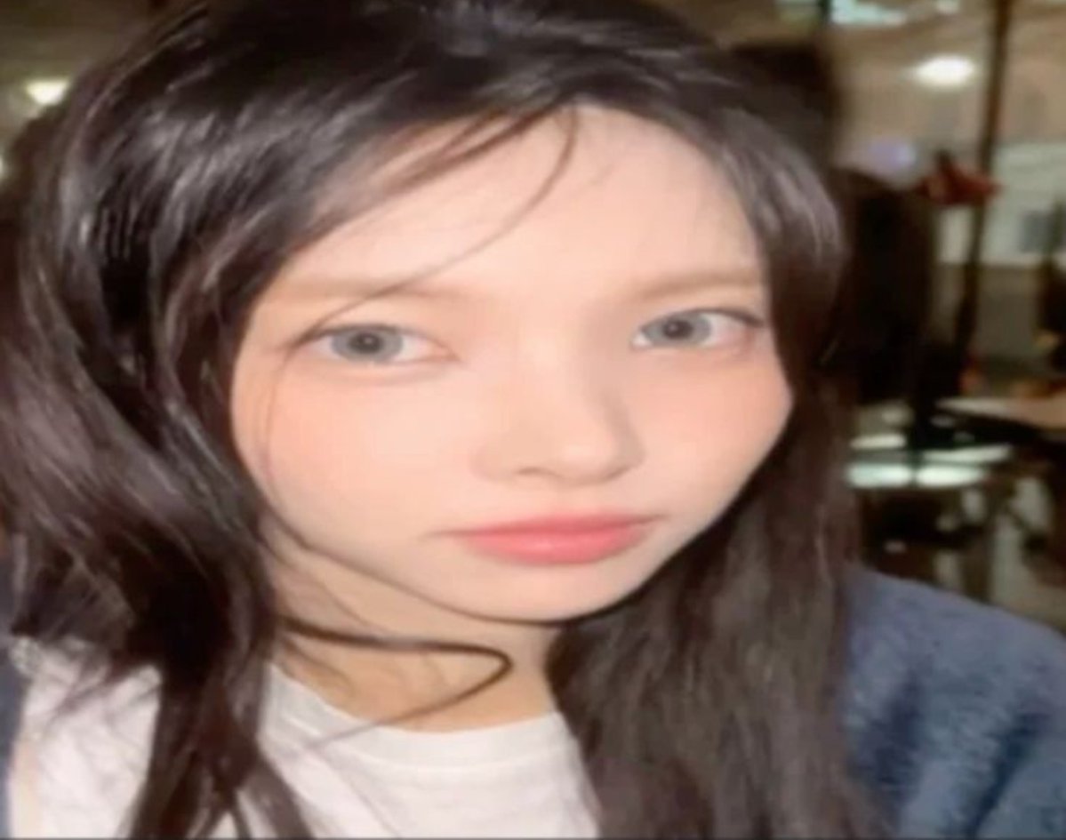 Kittyyunah's tweet photo. If a piwon member ever decides to leave the group i'll deadass go live and drink 17 litres of bleach in one go idgaf https://t.co/HqPg6e13lC
