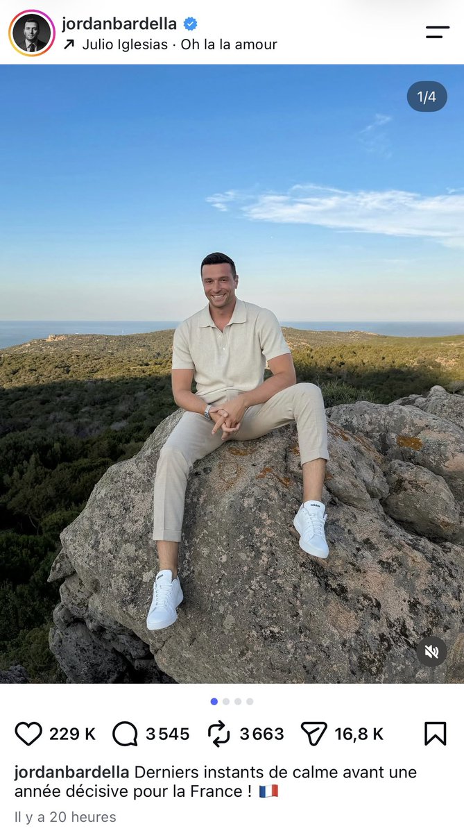 G_Fleurance's tweet photo. Dans un an on peut être gouverné par un gars qui fait de la rando en stan smith blanc colgate https://t.co/wNCdH5ScuE