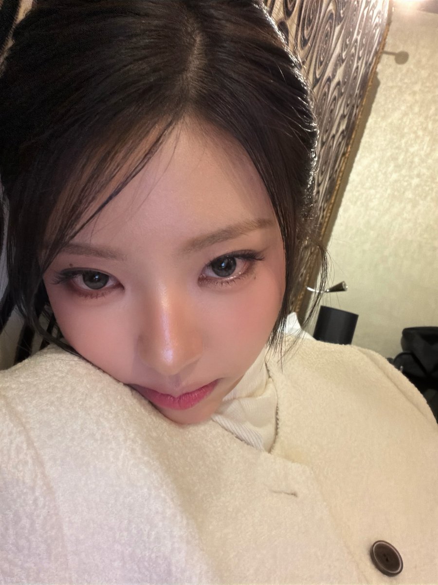 urimaal's tweet photo. なんとなく物思いにふけってしまう、そんな秋の夜長。みんなの意見も聞かせてね。 👀
ZizTN https://t.co/oMn7PIkEze