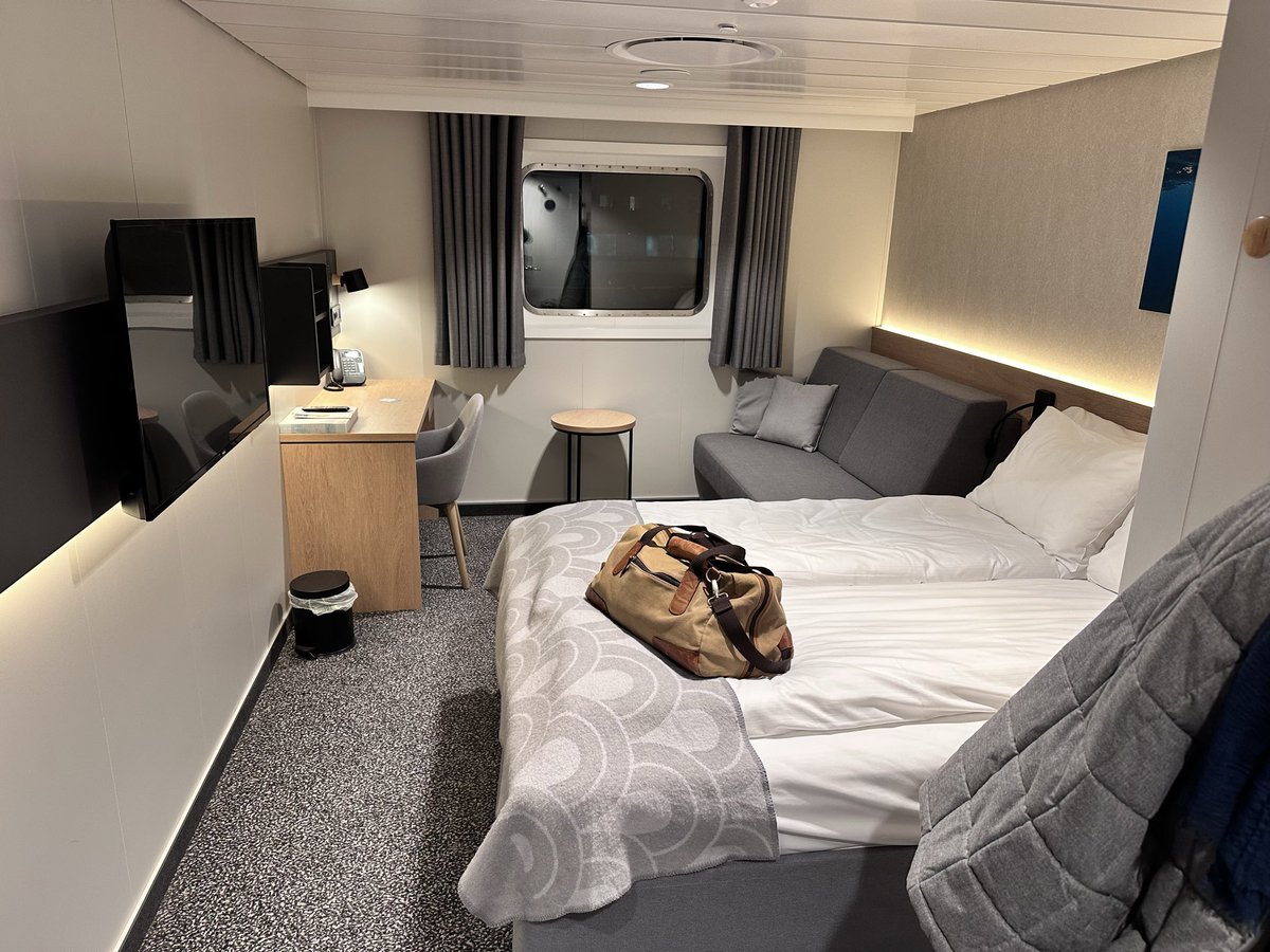 NewBjornTab's tweet photo. @mostly_grumpy Go on Havila - beautiful ships - NOT a cruise - no entertainment - it’s a coastal ferry from Bergen to Kirkenes - 34 stops en route - fascinating scenery - I’ve done the trip 15 times! https://t.co/a8RxEKTk1S