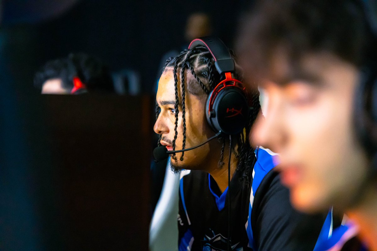 Clutch24ss's tweet photo. CHALLENGER PLAYER PLAYING RANKED 🏆W/@ScottMCLN 

https://t.co/q5TFCEtg7u https://t.co/G7E1Du4zeR