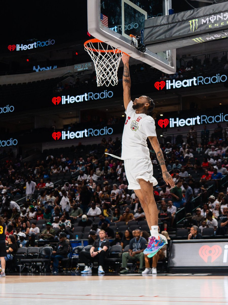 wavecheckers's tweet photo. Key Glock at the Big 3 Celebrity Game ⛹🏽‍♂️ https://t.co/uW8BKamOXe