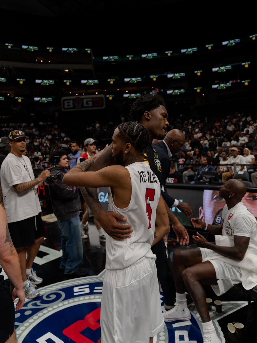 wavecheckers's tweet photo. Key Glock at the Big 3 Celebrity Game ⛹🏽‍♂️ https://t.co/uW8BKamOXe