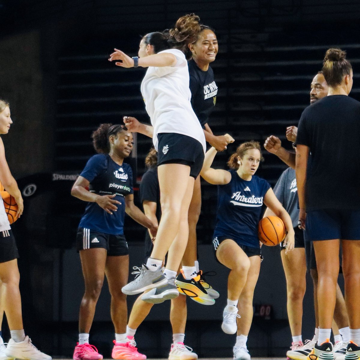 UCIwbb's tweet photo. Let's make it a great week!! 😀

#TogetherWeZot | #RipEm https://t.co/6rE5VaMnN7