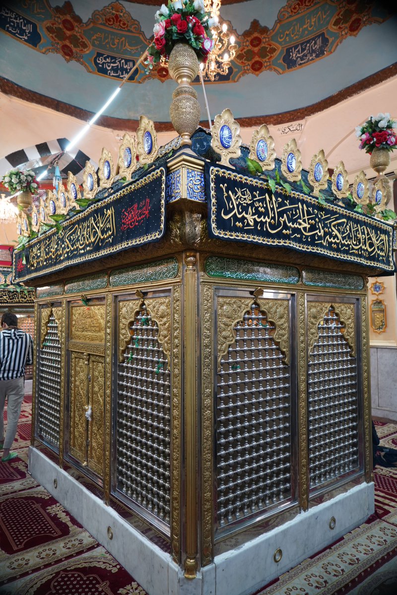 moslem_FARAGHIL's tweet photo. از داغ لب تشنه‌ی او آب شدی
یک عمر تو روضه خوان ارباب شدی
وفات حضرت سکینه علیه السلام تسلیت باد
خدایا انتقام اشک های آنان را بگیر‌‌‌...
#اللهم_عجل_لولیک_الفرج https://t.co/K7gOKl3TMN