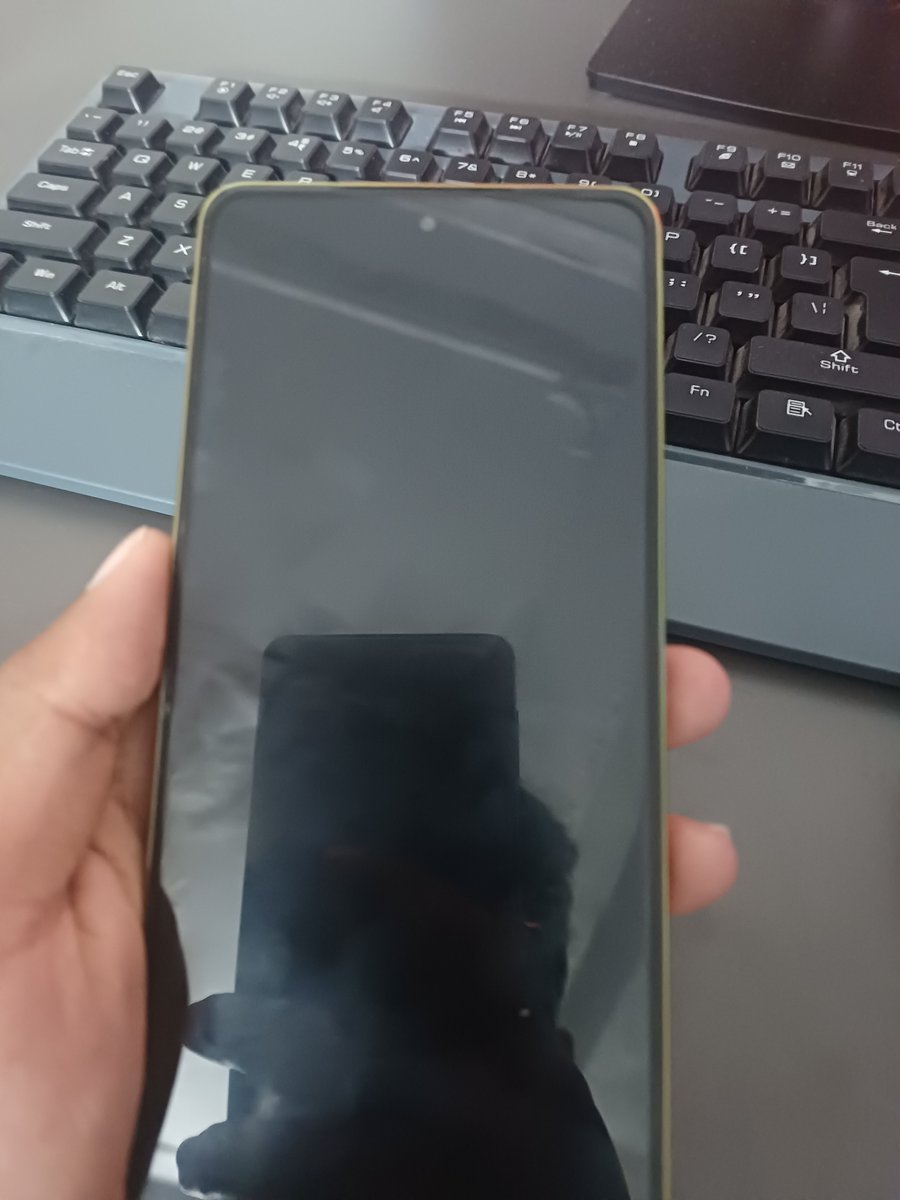 CARKAMIST's tweet photo. My Moto G86 Power stopped working after just 2 months. The service centre says it has a motherboard issue and wants ₹15,000 for repair. They’re also denying my warranty claim because of a small dent. I’ve uploaded the photos. @motorolaindia @Moto_Support https://t.co/OPkSoU6FT6