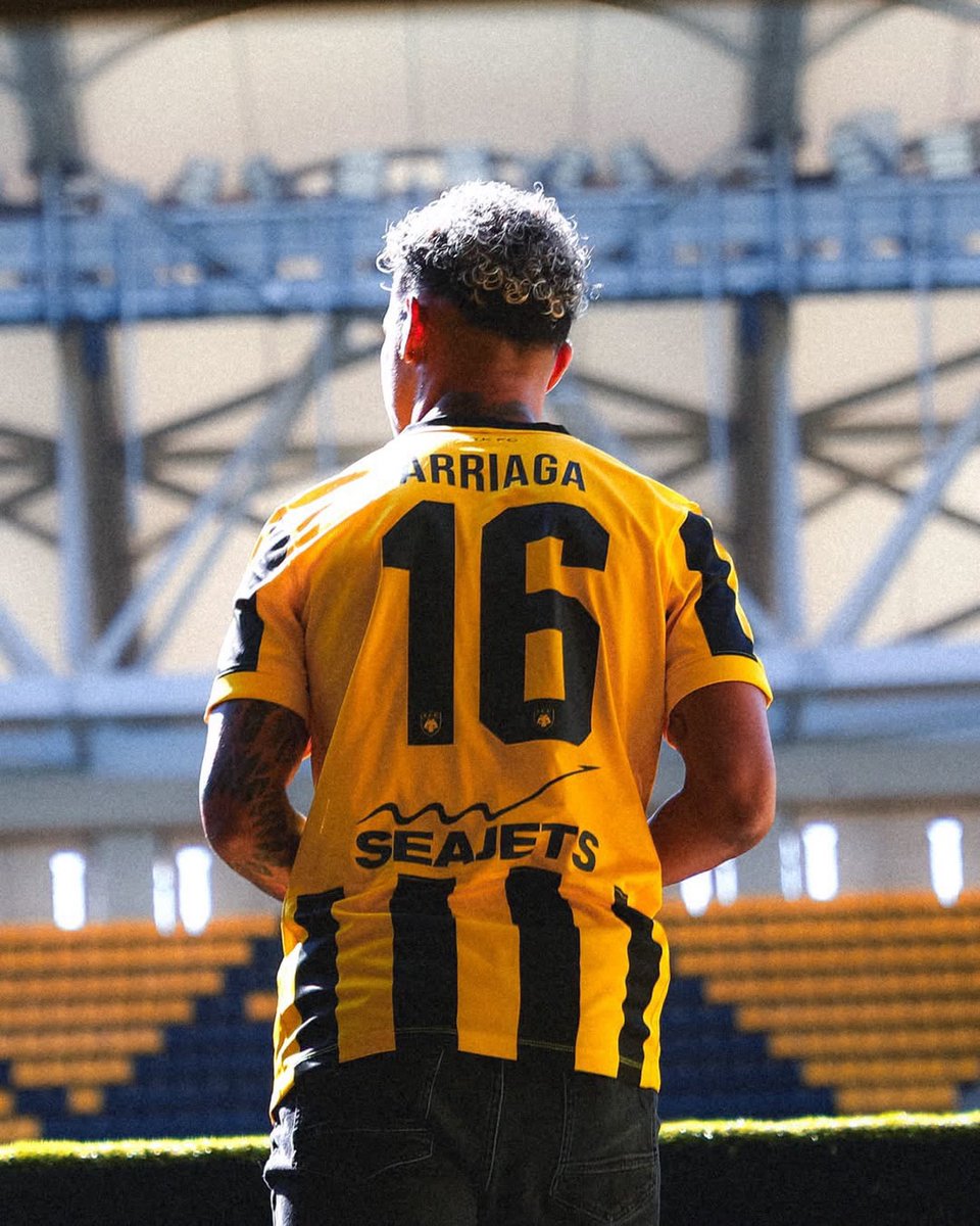 MatiassG21's tweet photo. 16 για τα χρόνια χωρίς πρωτάθλημα της ομαδας που έφτυσε στην μούρη για να έρθει στην #aekfc . Συγκινητικός ο πουστης 🫡  #paofc https://t.co/i7dSoJmXnY