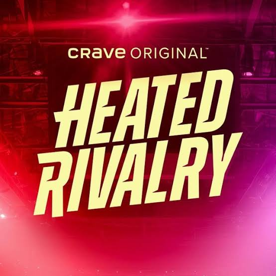 HeatedRivalryBR's tweet photo. Jacob Tierney e Brendan Brady dizem que a 2ª temporada de Heated Rivalry priorizará sentimentos ao invés de plot twists e que não há o que esconder da história:

“O mais engraçado sobre esse 'mistério' é que existe um livro — você pode simplesmente lê-lo. Ele te conta tudo, 90% do que você gostaria de saber está lá. [...] Na verdade, essa série não se baseia em segredos. Ela se baseia em sentimentos e sensações. É uma série muito visceral. É muito sensual nesse sentido, e tudo está na execução.”