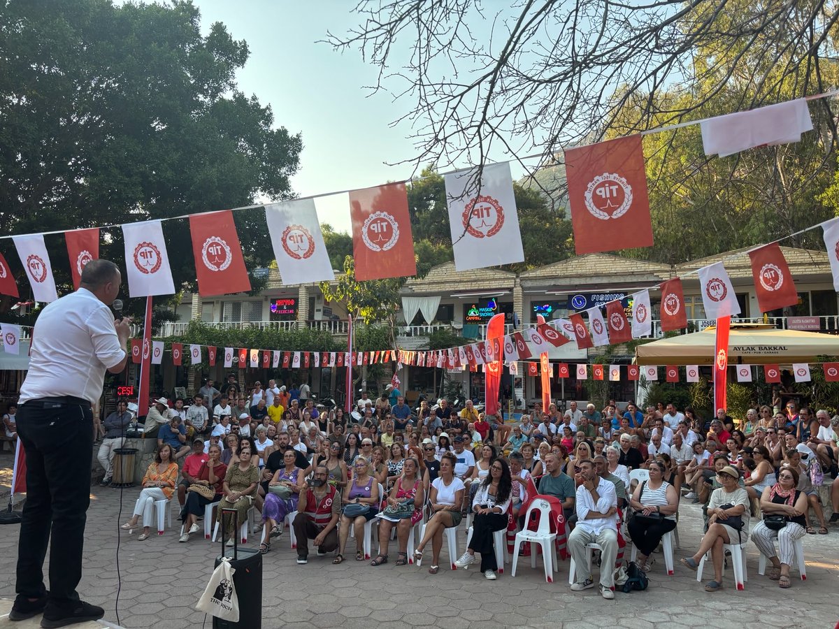 tipantalya's tweet photo. Aydınlığa Giden Bir Yol Var!

Parti sözcümüz, İstanbul Milletvekilimiz Sera Kadıgil’in katılımıyla Kaş’ta buluştuk.

Kök salan ağaca, uçan kuşa, haklarımıza ve hayatlarımıza düşman Saray’ın rejimini yıkmak için bu yolu birlikte yürüyelim! https://t.co/mQm69FCxLq