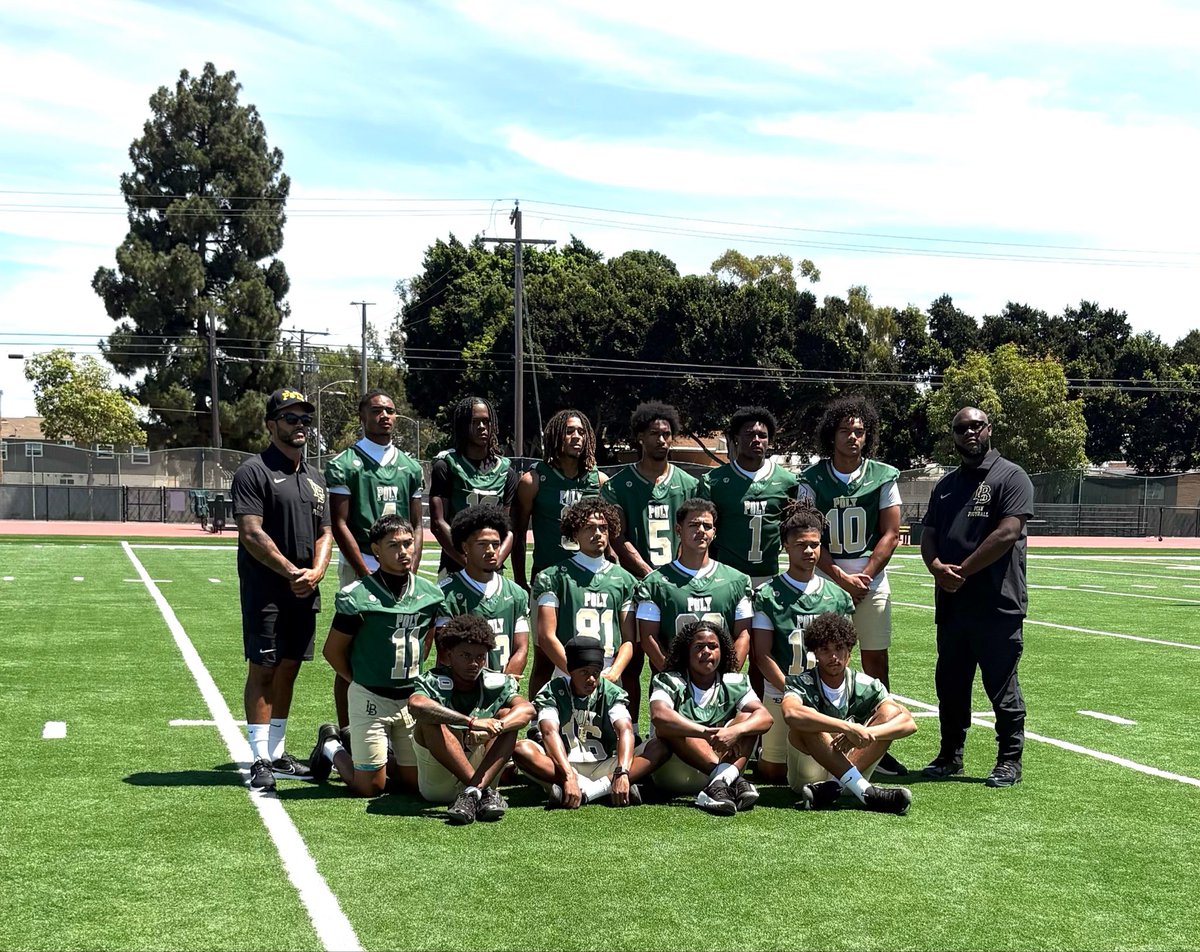 CoachGraystone's tweet photo. I will be coaching the WRs at #LongBeachPoly this year! We will have the Best High School receiving core in the country, mark my words! @LBPoly_Football https://t.co/n1PtzAdBMz