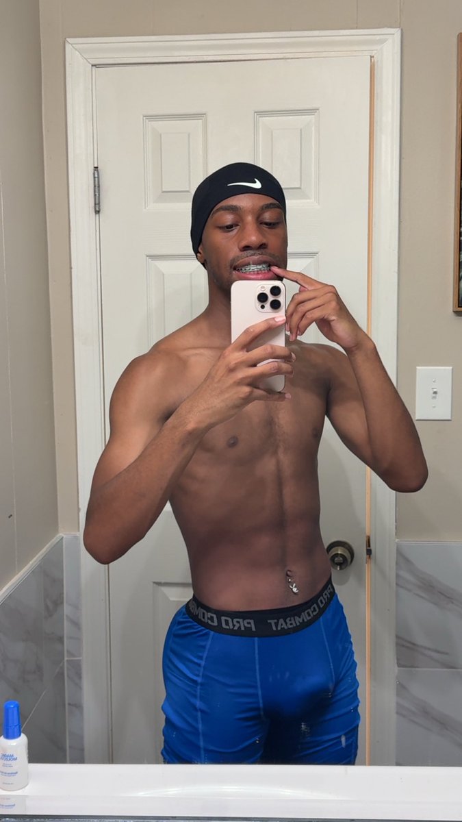 jawarrenn's tweet photo. Sweat days🫦 https://t.co/a4lXlCtKpP