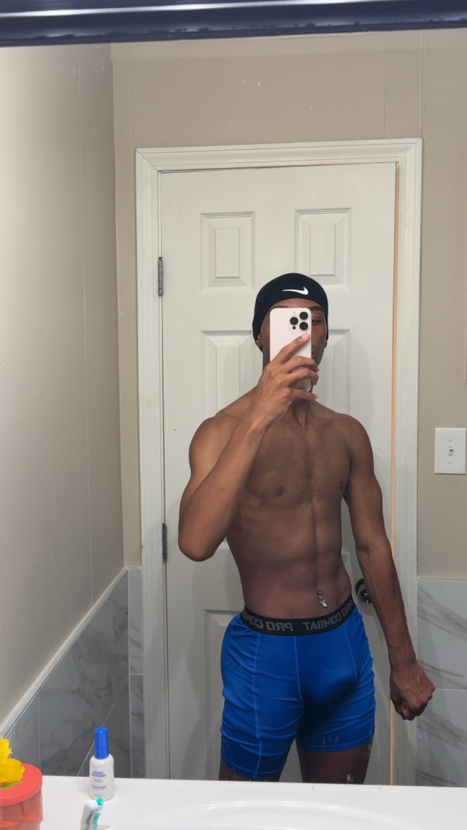 jawarrenn's tweet photo. Sweat days🫦 https://t.co/a4lXlCtKpP