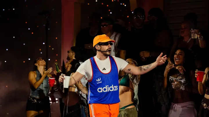 BadBunnyBrasil's tweet photo. AGORA É OFICIAL!

Bad Bunny anuncia últimos shows da 'DeBÍ TiRAR MáS FOToS World Tour' para os dias 22 e 23 de agosto em Porto Rico, no Estádio Hiram Bithorn. 🇵🇷 https://t.co/MVL4rRgemM