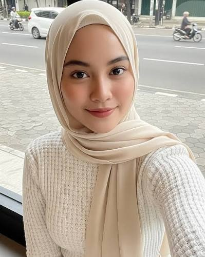 fluxeditbot's tweet photo. imajinasiin cewe lo jadi lonte pake fluxeditbot! cek bio! https://t.co/kIZiiHFOAi