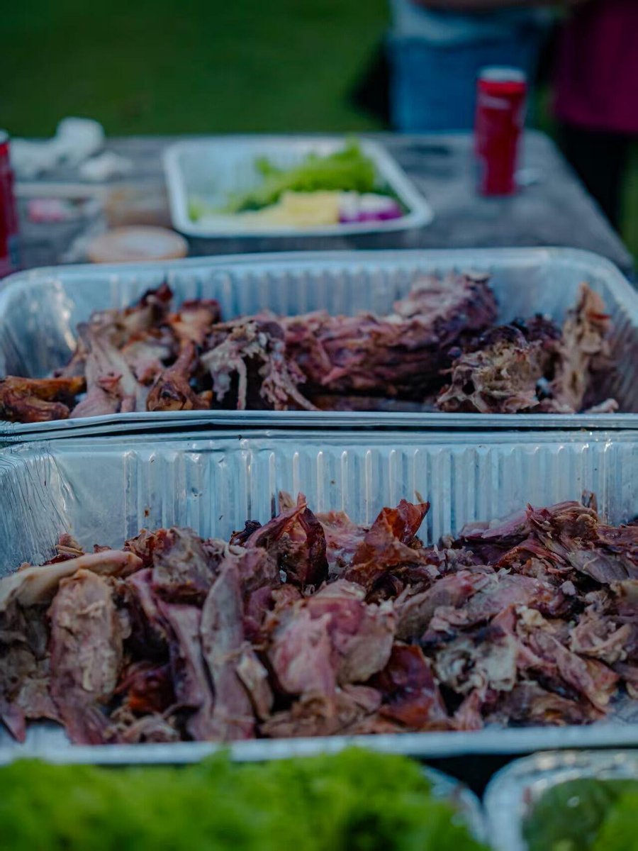 Snowytarcp's tweet photo. I can't remember the last time I had roast whole lamb, but today's was delicious! https://t.co/QWimIe4RZH