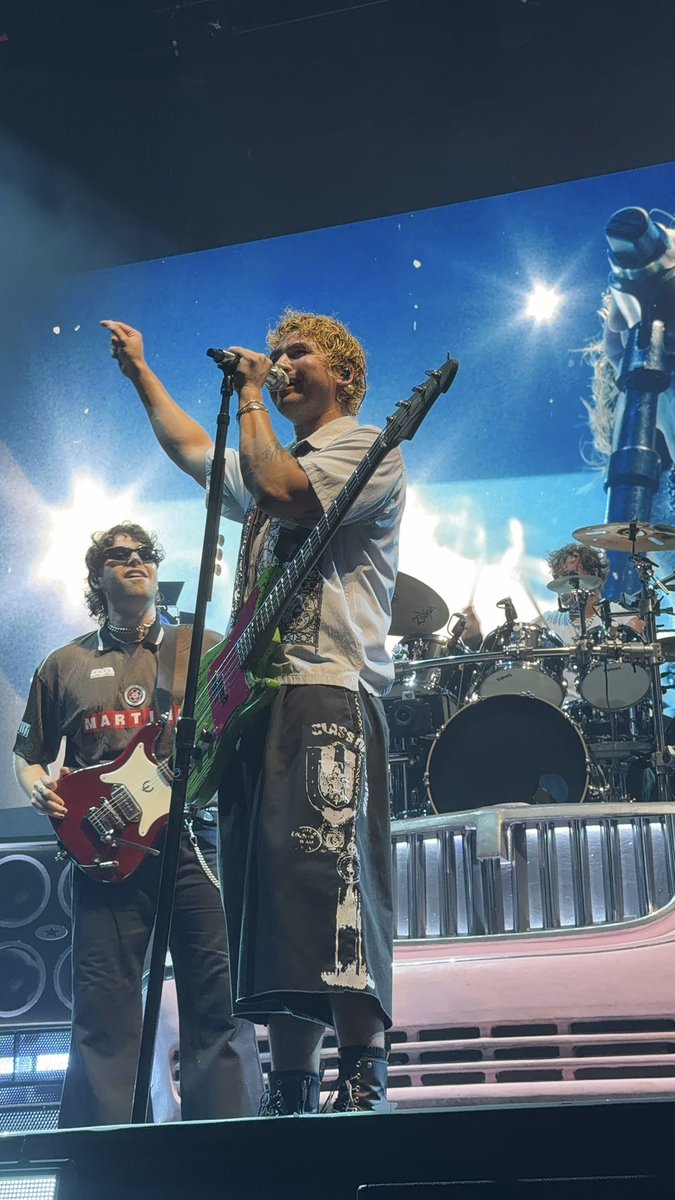ydgtpxlftv's tweet photo. Take me back please #bhamisastar #easbham https://t.co/jSVZBAbLrm