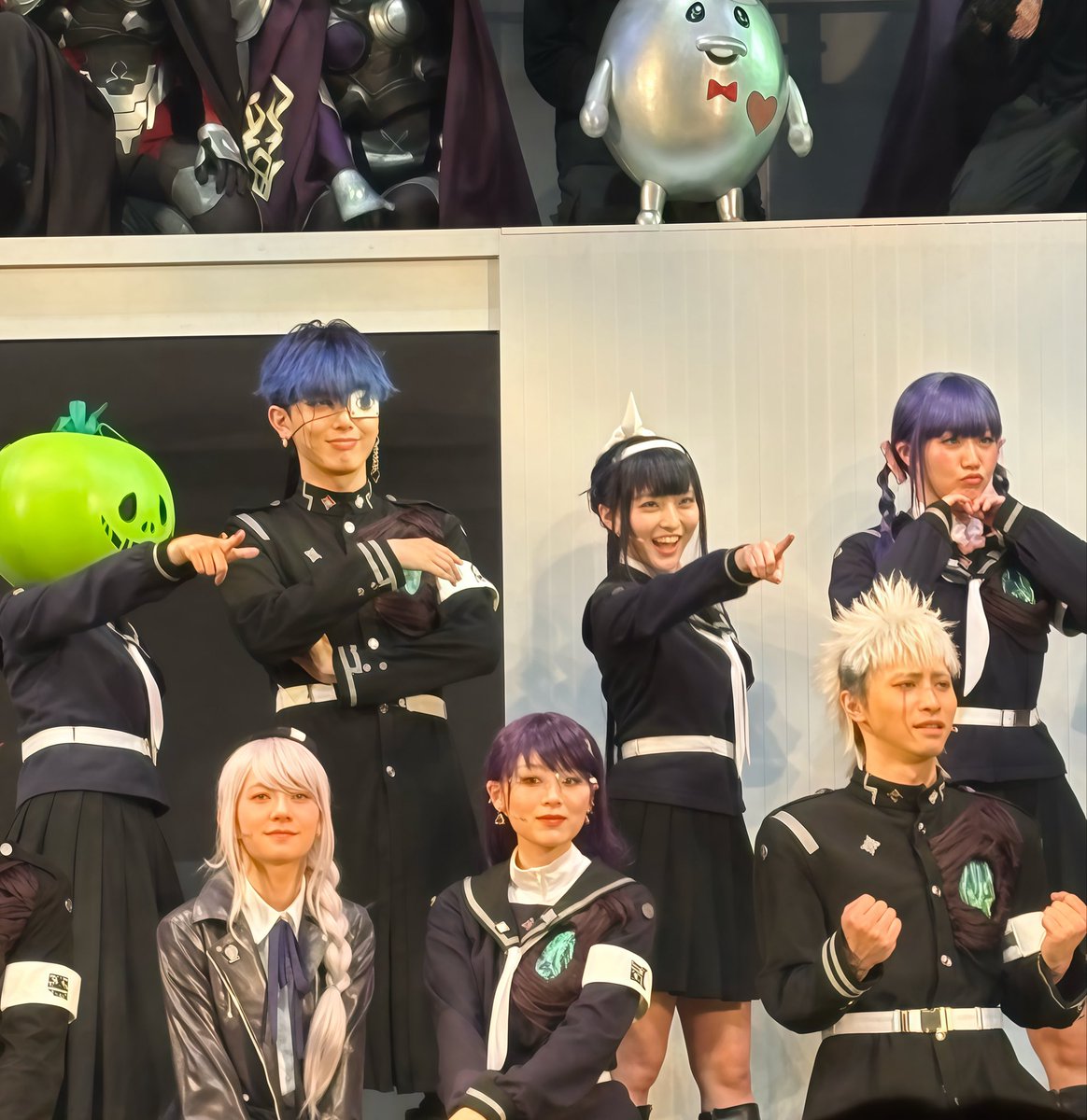 hdl_1111's tweet photo. #舞台ハンドラ
ずっと仲良し第二🎶
連鎖していく👉🏻👉🏻👉🏻
それとかわいいもこちゃん🫶🏻
そしてやさしい眼差しの希‼️

凶鳥狂死香　面影歪　大鈴木くらら　喪白もこ　霧藤希 https://t.co/lIJRCR77iY