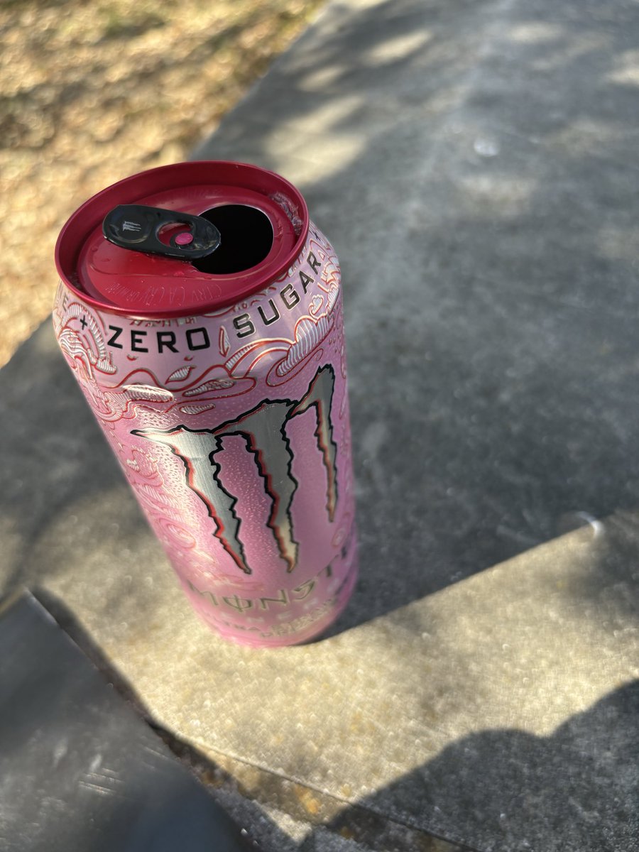 sprinkllcupcake's tweet photo. love monster 💝😊 https://t.co/FpGRSf4RiY