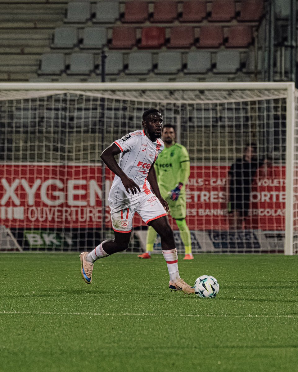 asnlofficiel's tweet photo. Les retrouvailles ne se sont pas passées comme prévu, mais on revient vendredi avec la même envie 👊🔴⚪️

#ASNLMHSC #Ligue2BKT 

📸 @bcrshot https://t.co/f2DrrCmIZP