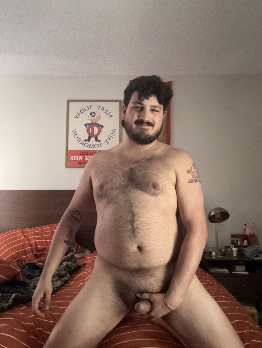 lbcotter96's tweet photo. messy hair don’t care https://t.co/l6dmazu3ZA