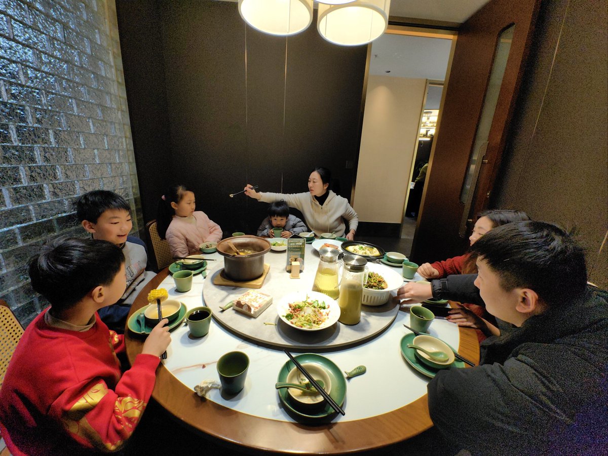 PalvinderjitG's tweet photo. Cozy Sunday: homemade pancakes + silly board games with my favorite people  The best kind of weekend https://t.co/VqBJACkIt2