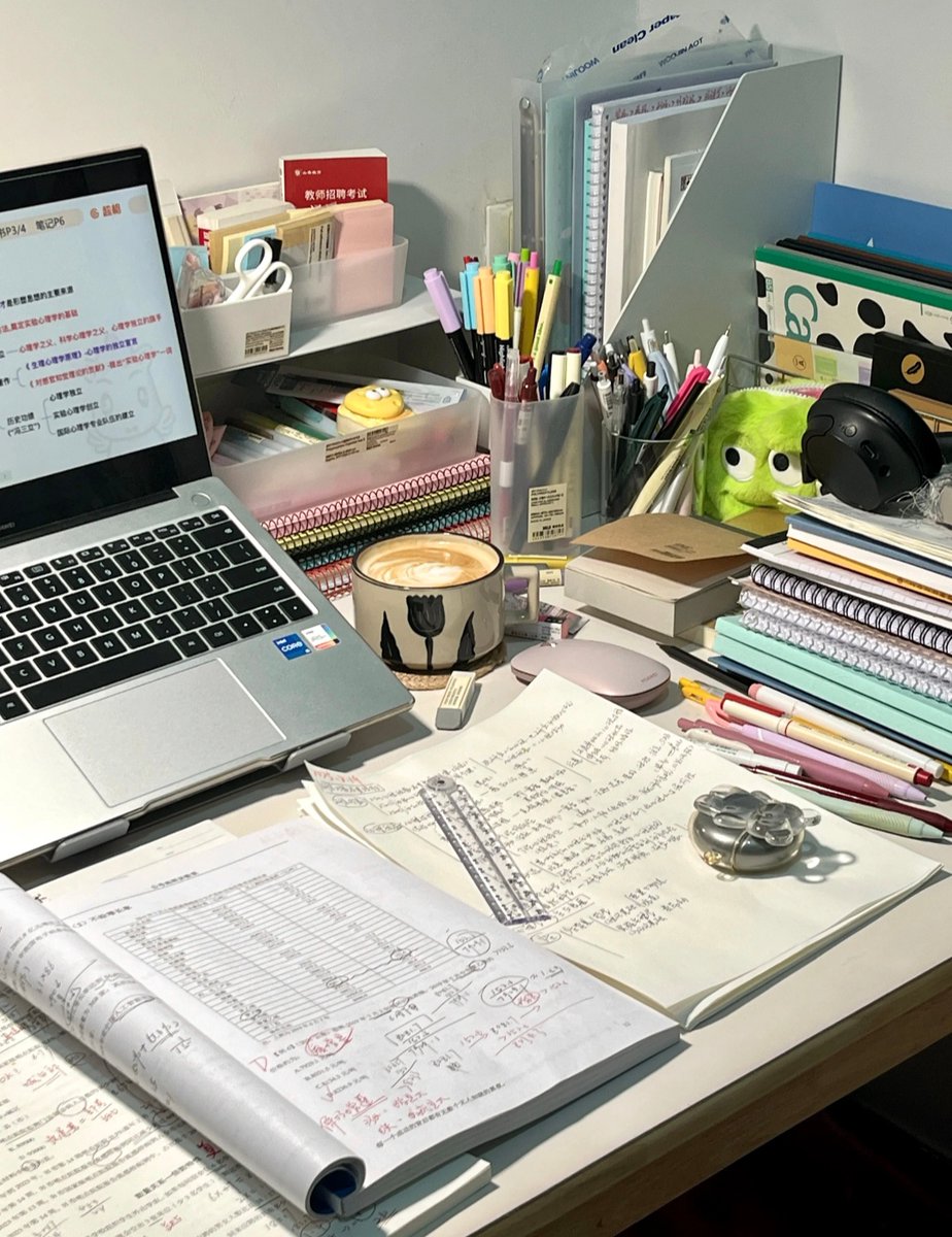 DavidsonSaul7's tweet photo. Level up your skills daily—10 mins of focused learning beats cramming for hours. Start small, stay consistent, grow big.  #SkillGrowth https://t.co/i2JDm2rCSC