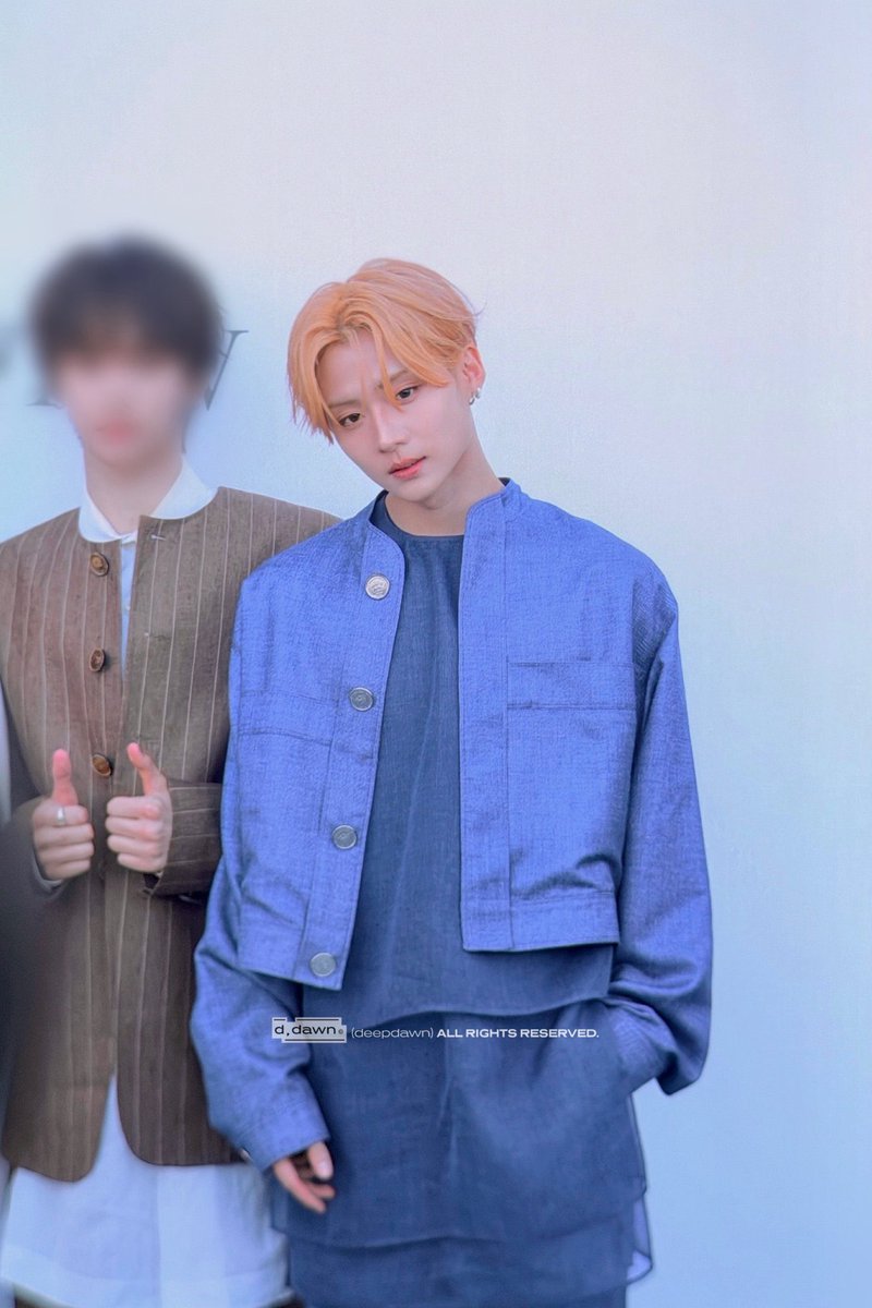 fukayomis's tweet photo. is he aware how cute his constant sweater paws are https://t.co/9CXD8hNjYf