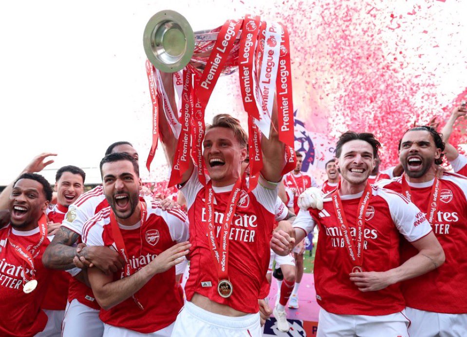 dlanor_jay's tweet photo. I remember when I used to celebrate posts like this for Arsenal😂

Thank God for growth oo 🙌🏽🏆 https://t.co/9aYpe2rjCW