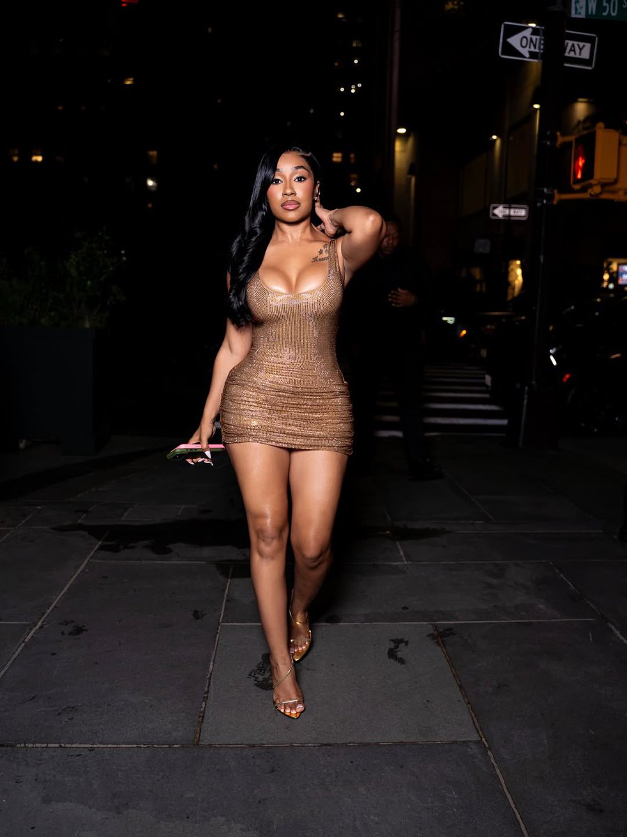 wavecheckers's tweet photo. Yung Miami attending Fat Joe’s Birthday Party in NYC 🏆 https://t.co/f6t7Ud1TmN