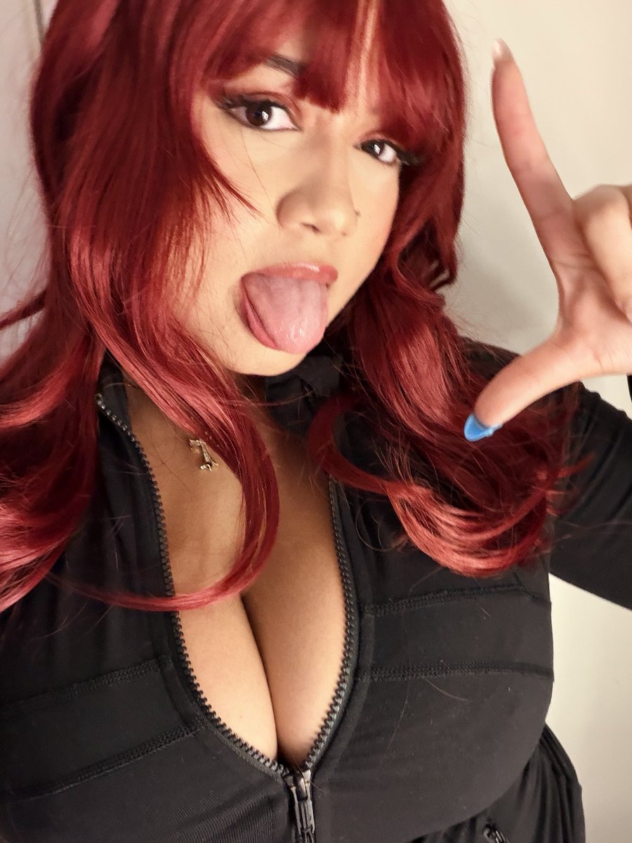 DivineGoddess46's tweet photo. Is someone a freak on a leash or what? Something about using cash cows as a human atm turns me on…🤭

#findom #paypig #tributeme #feetdom #cashcow #payme https://t.co/TK7B6YjvOH