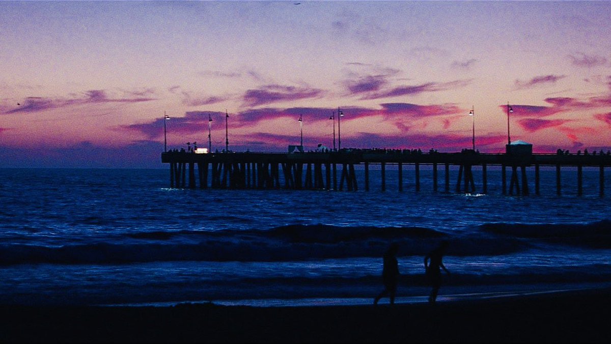 6ixImmortal's tweet photo. la la land (2016) 
dir. damien chazelle https://t.co/C8QTO1Z5Ib