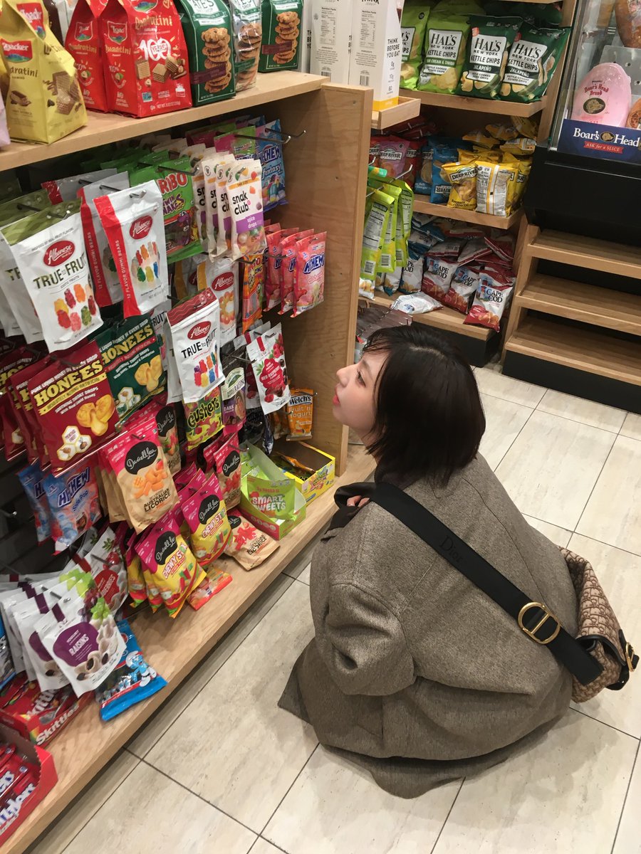 163141's tweet photo. 心の中にぽっかりと穴が空いたような、不思議な静けさ。心に留めておきたい言葉。 👀👇
pnrNv https://t.co/YXZ73AdgUm