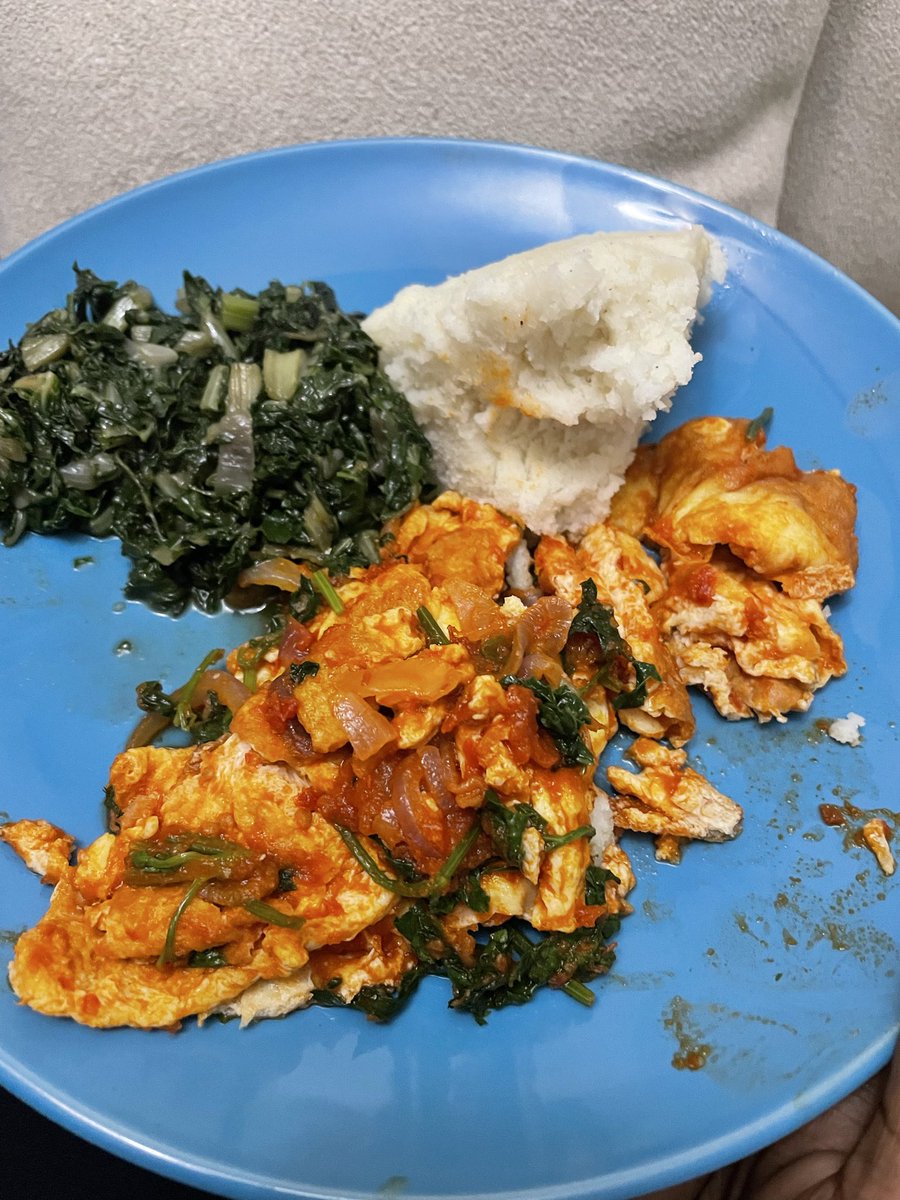 Tutu_lips_'s tweet photo. Ugali +Mayai+ spinach. https://t.co/hpKN0LvTuv