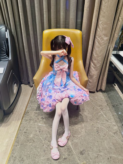 Sikdiz's tweet photo. 难道我珍惜哥哥的方式错了吗 #女高 #反差 #母狗 #任务 https://t.co/FBpdu6xheK