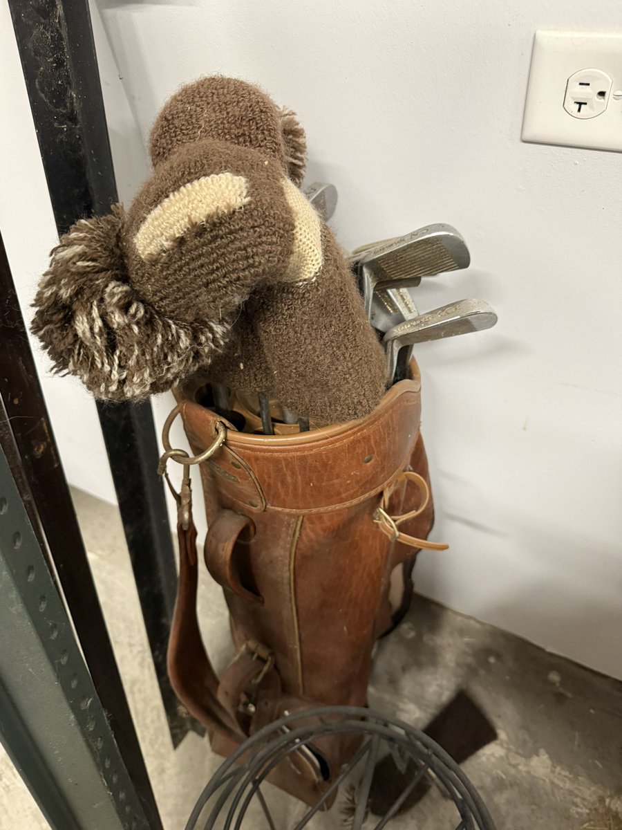 tannerletty's tweet photo. Foids dad golfing with historic pieces https://t.co/Z2zJLO4owh